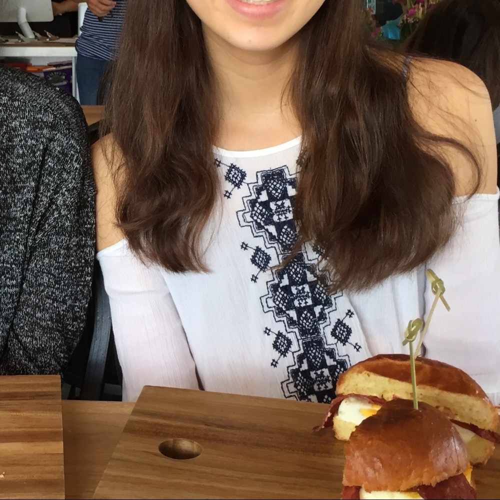 Hollister 3/4 Cold Shoulder Shirt; Medium